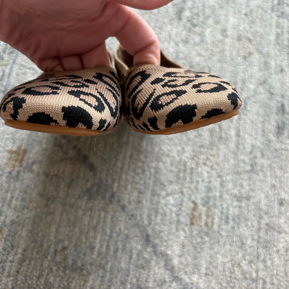VIVAIA Leopard Print Flats Size 37.5/6.5 Trendy Comfy Casual Effortless Chic - Picture 3 of 7